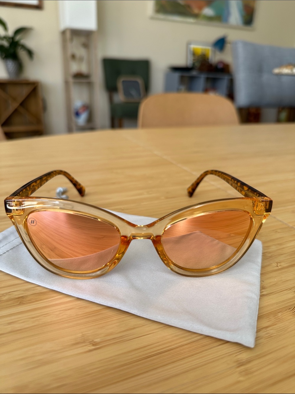 Blenders Mango Muse Vixen Polarized Sunglasses